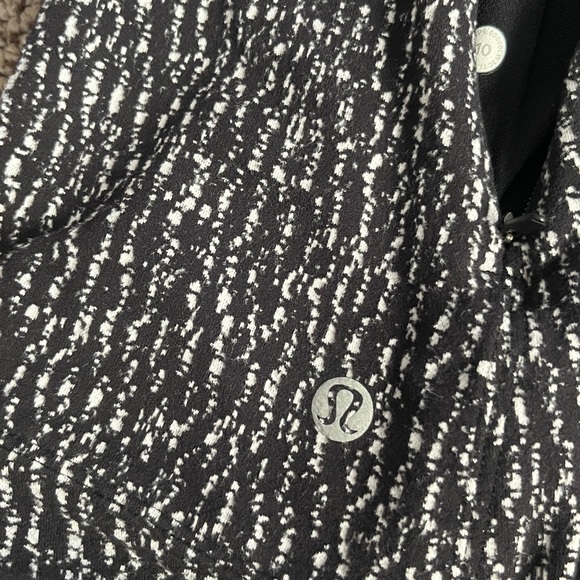 Lululemon long sleeve - Picture 4 of 6